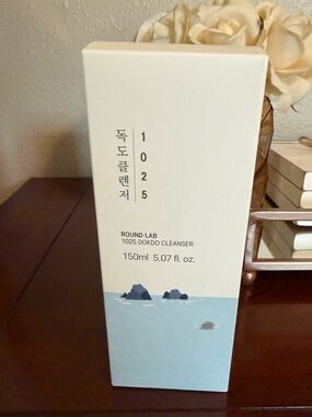 Round Lab 1025 Dokdo Cleanser NIB